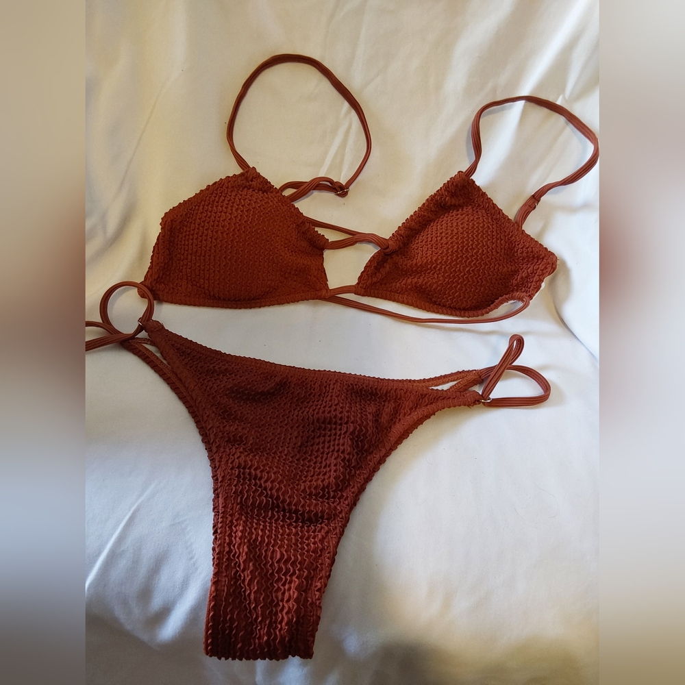 Women's size Medium Burnt Orange Strappy Bikini Set